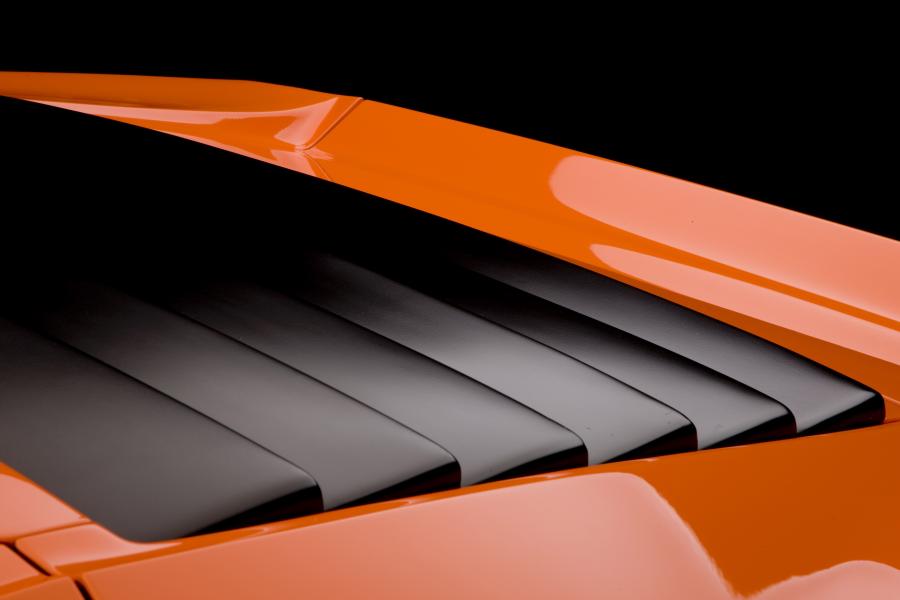 Детали экстерьера Lamborghini Miura P400 SV 1971 года  (фото 38 из 46)